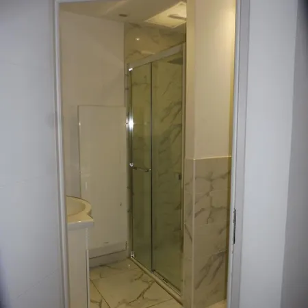 4 Chambres Meublees Et Un Seul Studio Avec Petite Cuisine Til-Chatel Exterior foto