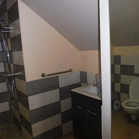 4 Chambres Meublees Et Un Seul Studio Avec Petite Cuisine Til-Chatel Exterior foto