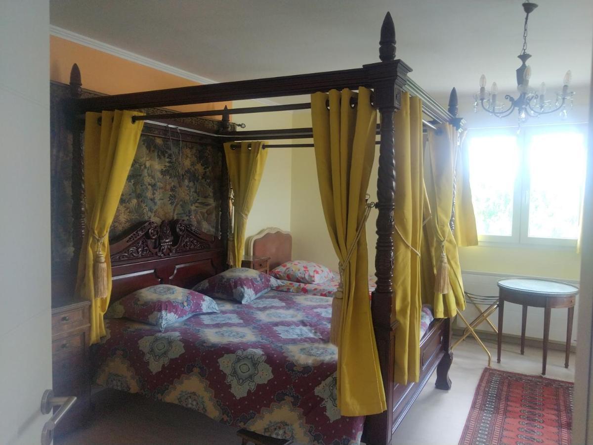 4 Meublees Et Un Seul Avec Petite Cuisine Privatunterkunft Til-Chatel