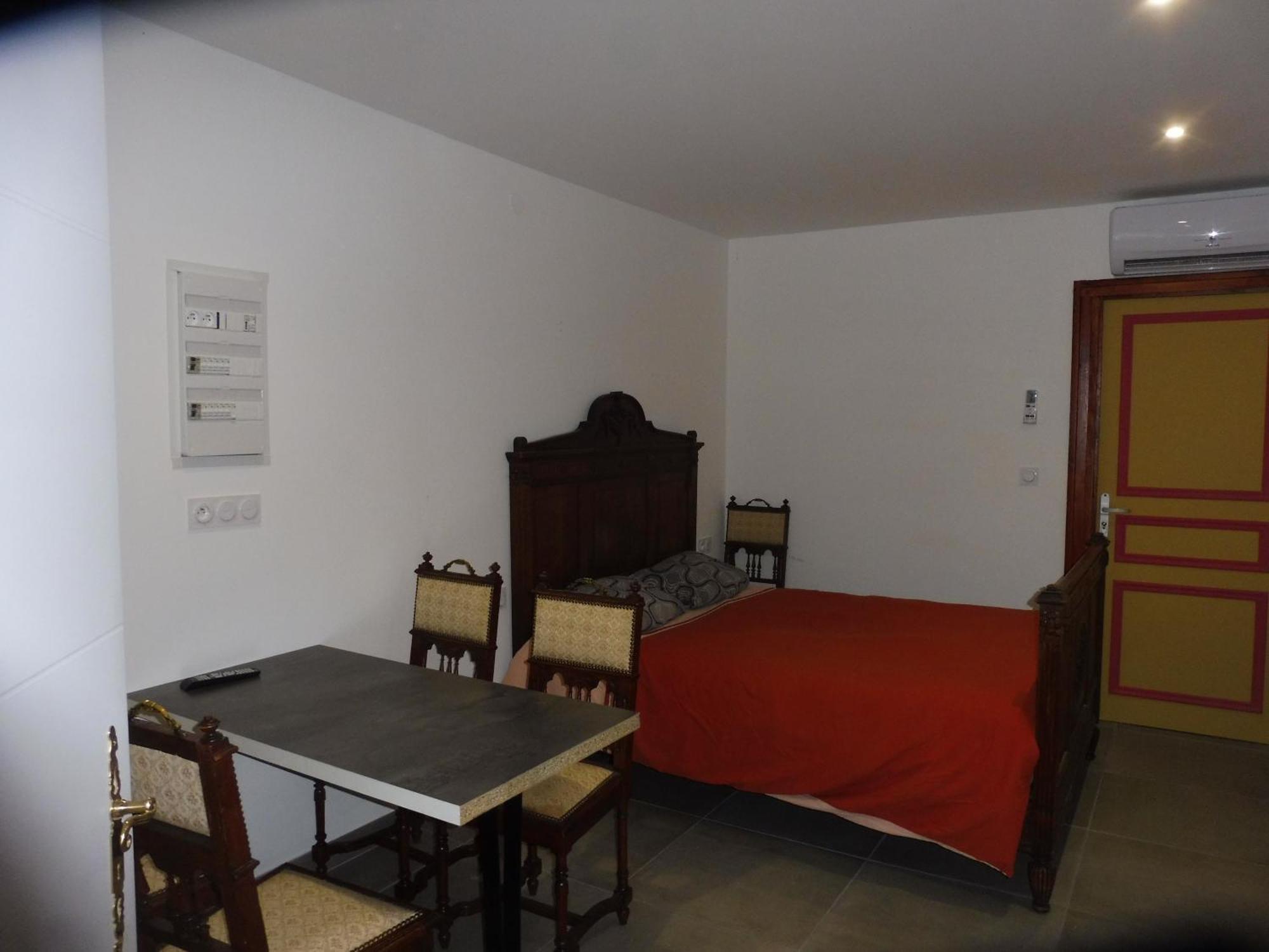 Privatunterkunft 4 Meublees Et Un Seul Avec Petite Cuisine Til-Chatel