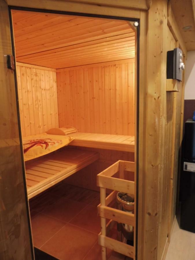 4 Meublees Et Un Seul Avec Petite Cuisine Privatunterkunft